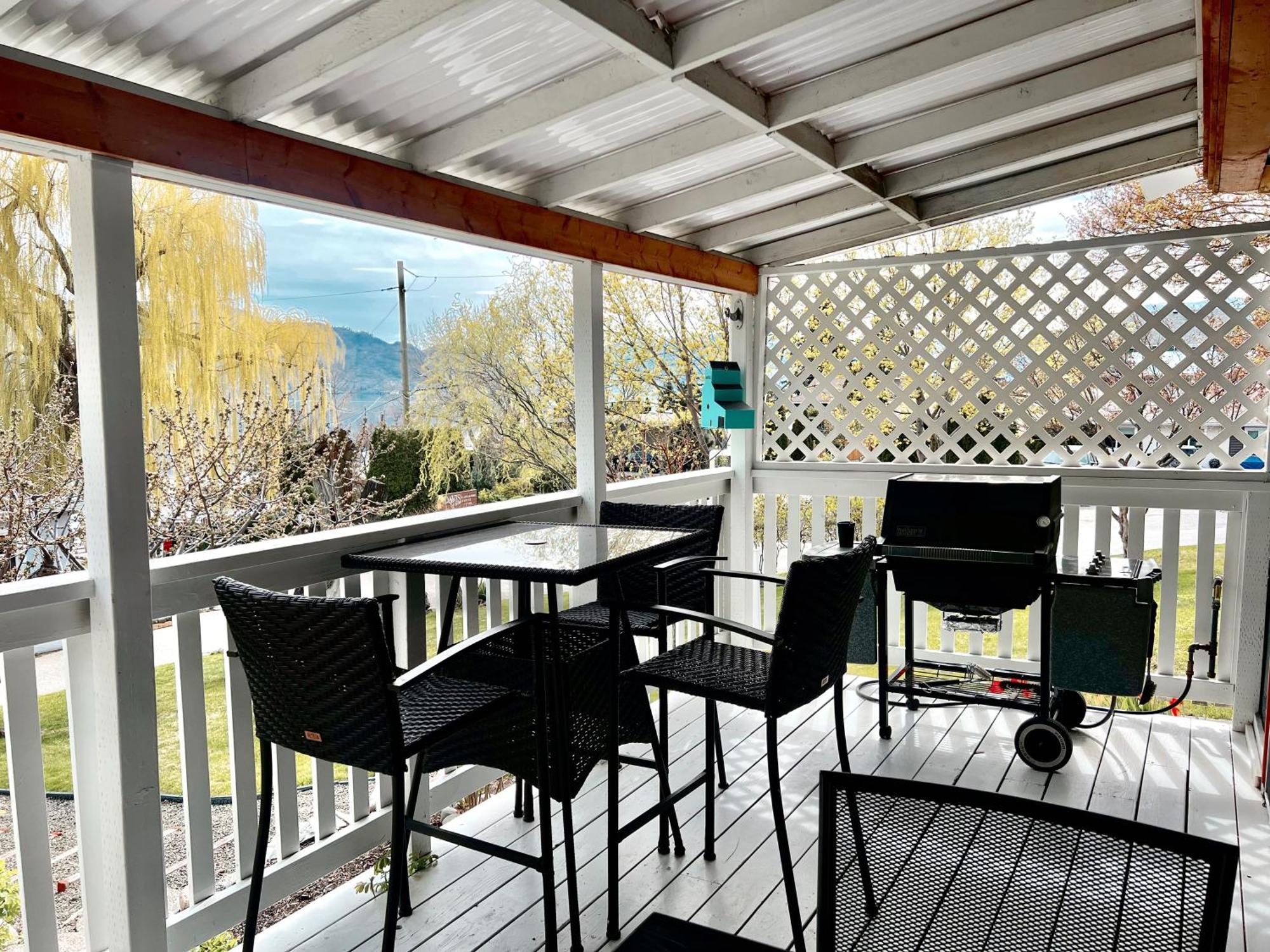 Peachland Beach Resort Eksteriør billede