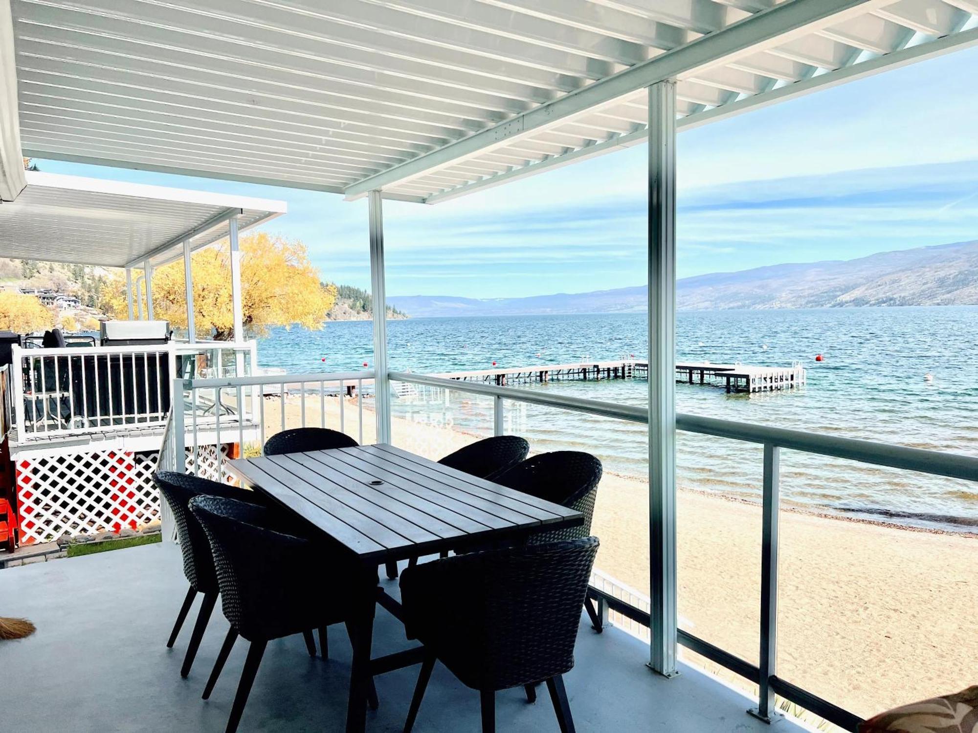 Peachland Beach Resort Eksteriør billede