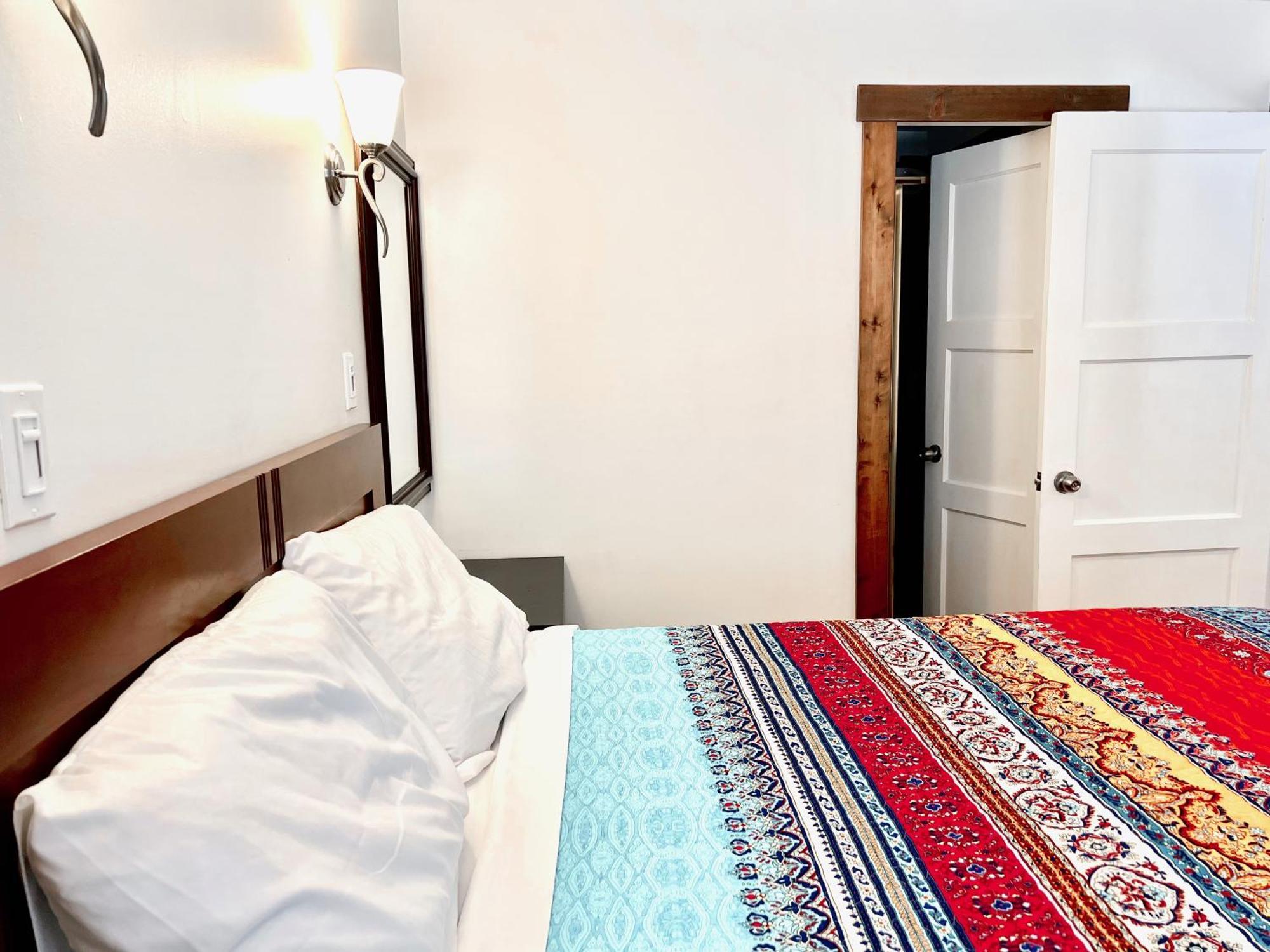 Peachland Beach Resort Eksteriør billede