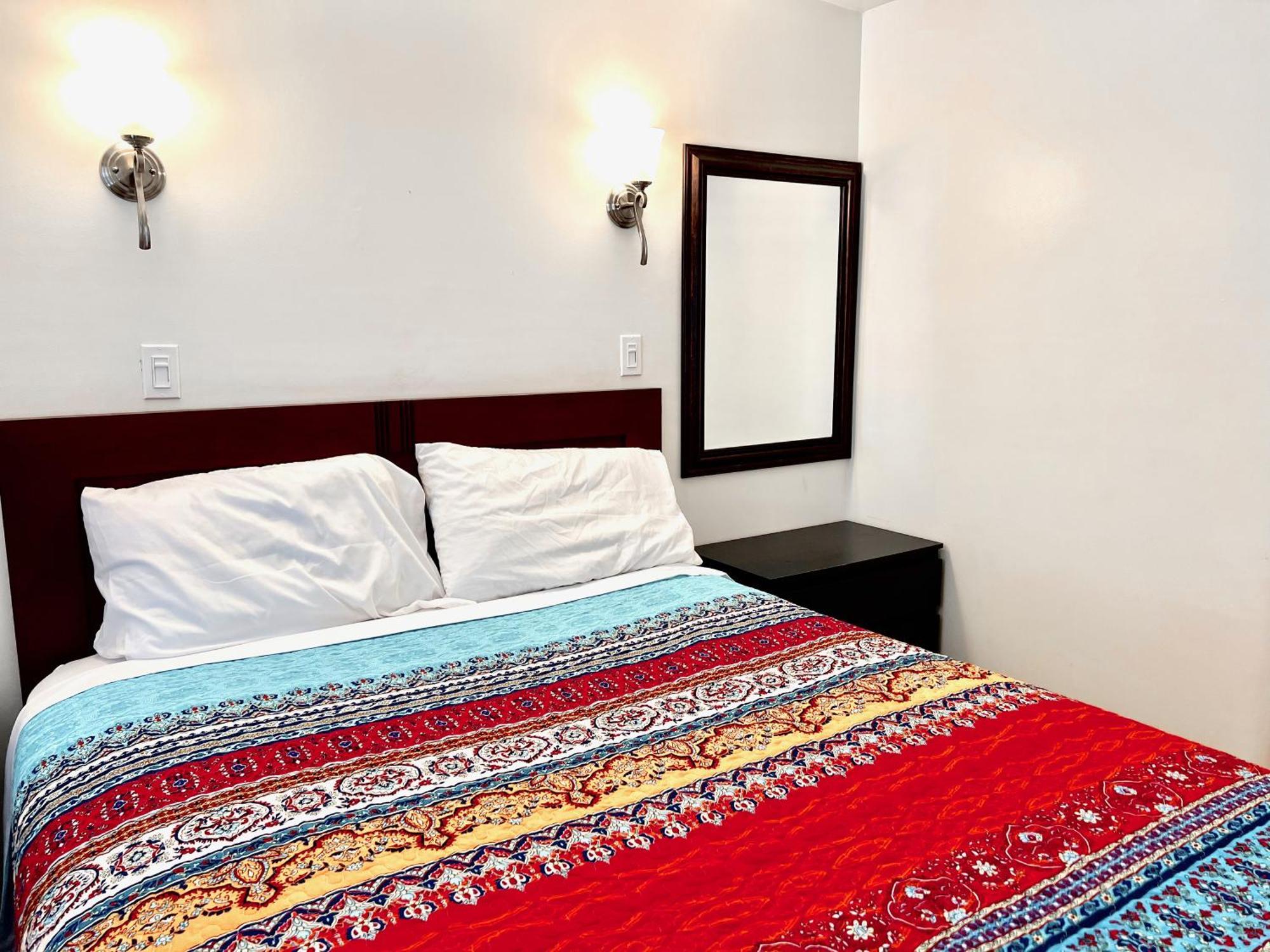 Peachland Beach Resort Eksteriør billede
