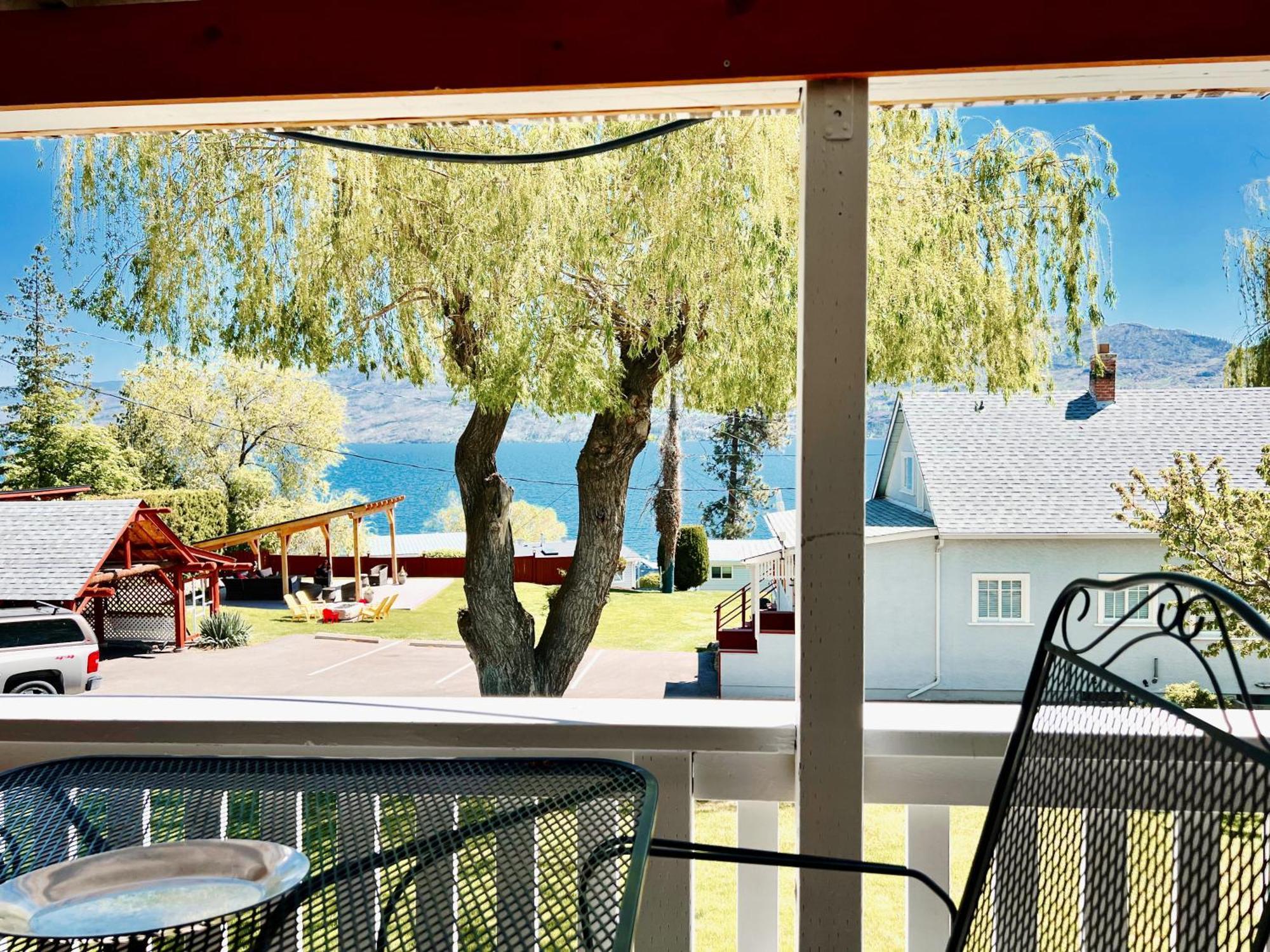 Peachland Beach Resort Eksteriør billede
