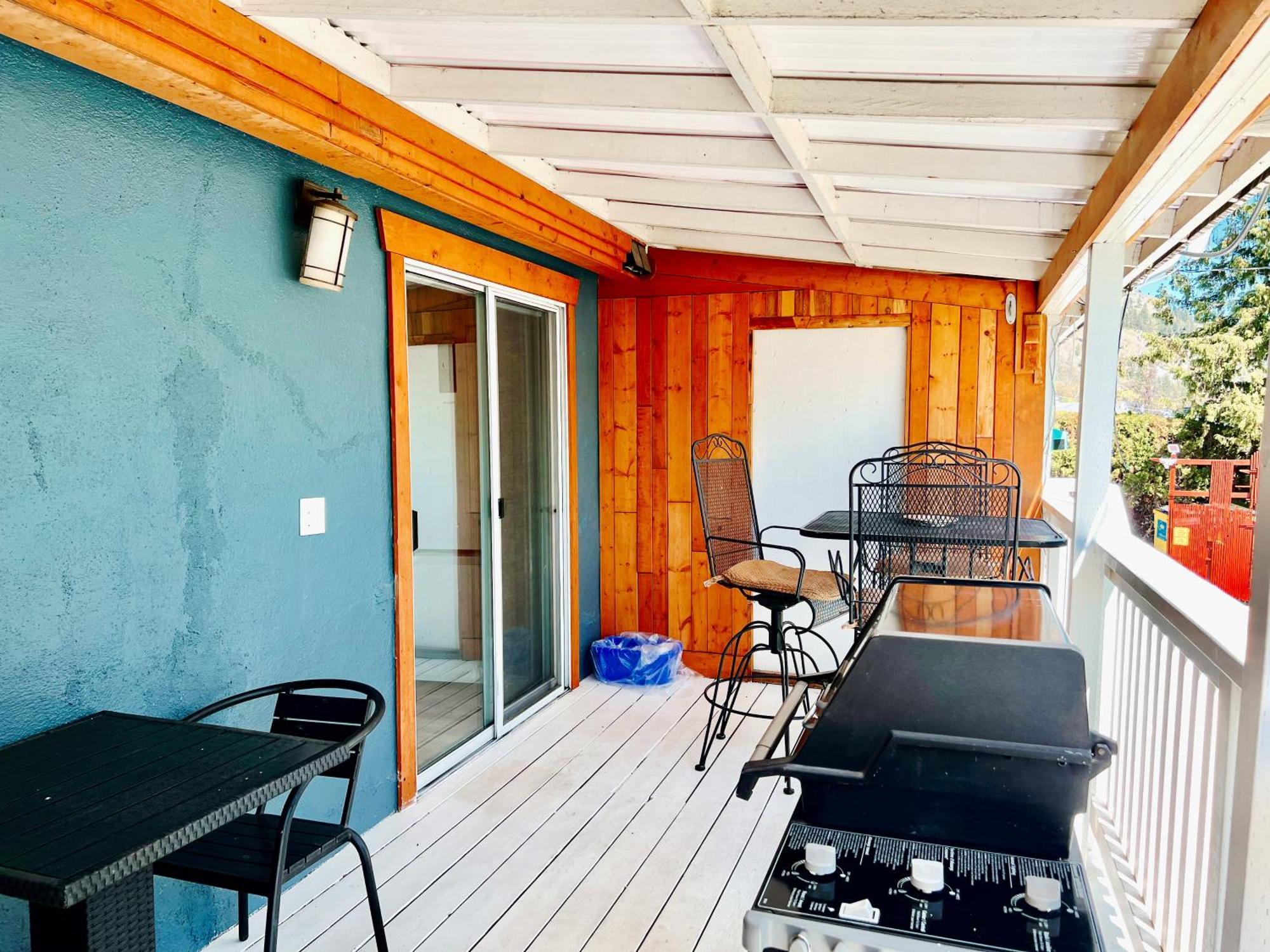 Peachland Beach Resort Eksteriør billede