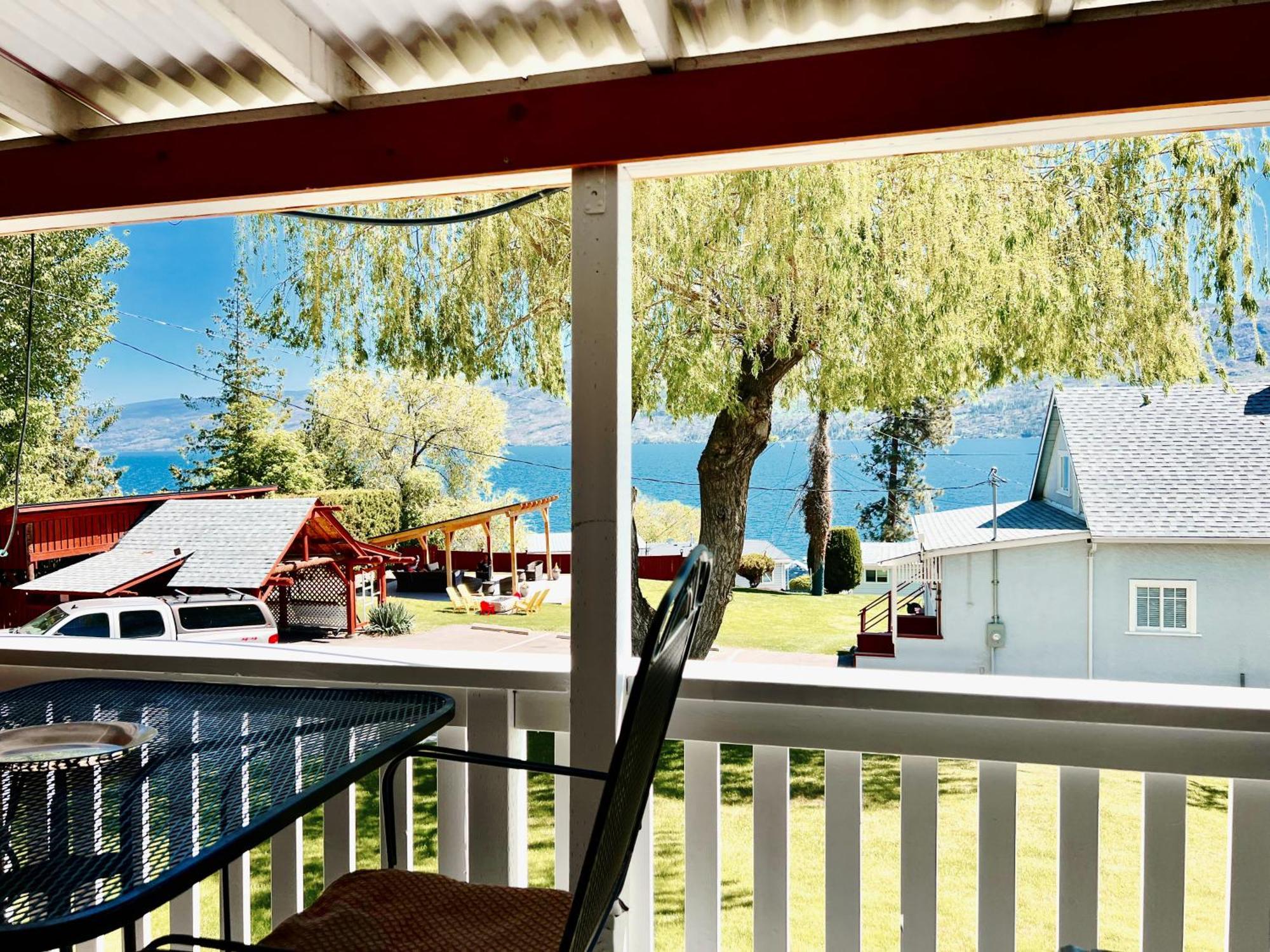 Peachland Beach Resort Eksteriør billede