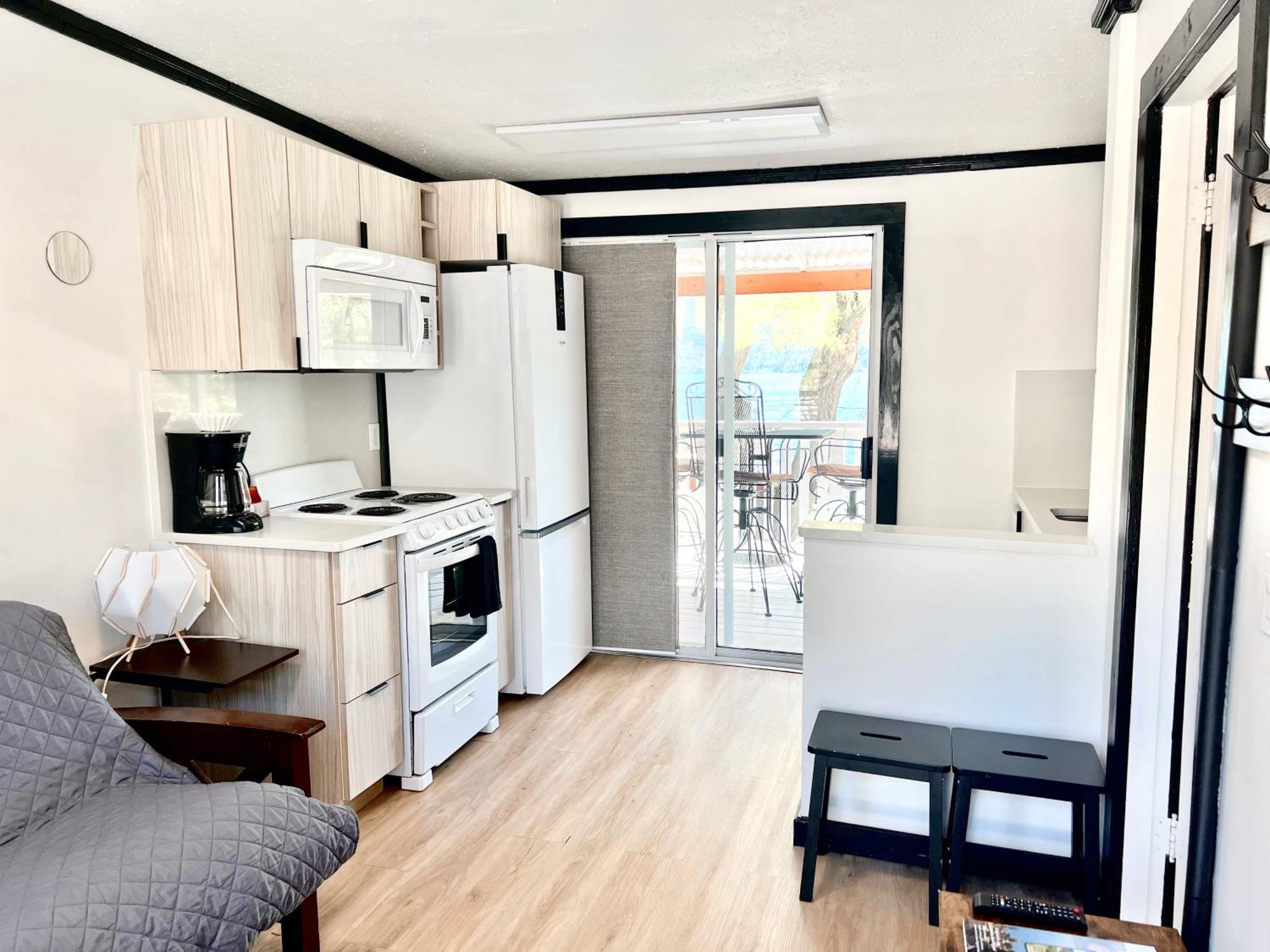 Peachland Beach Resort Eksteriør billede