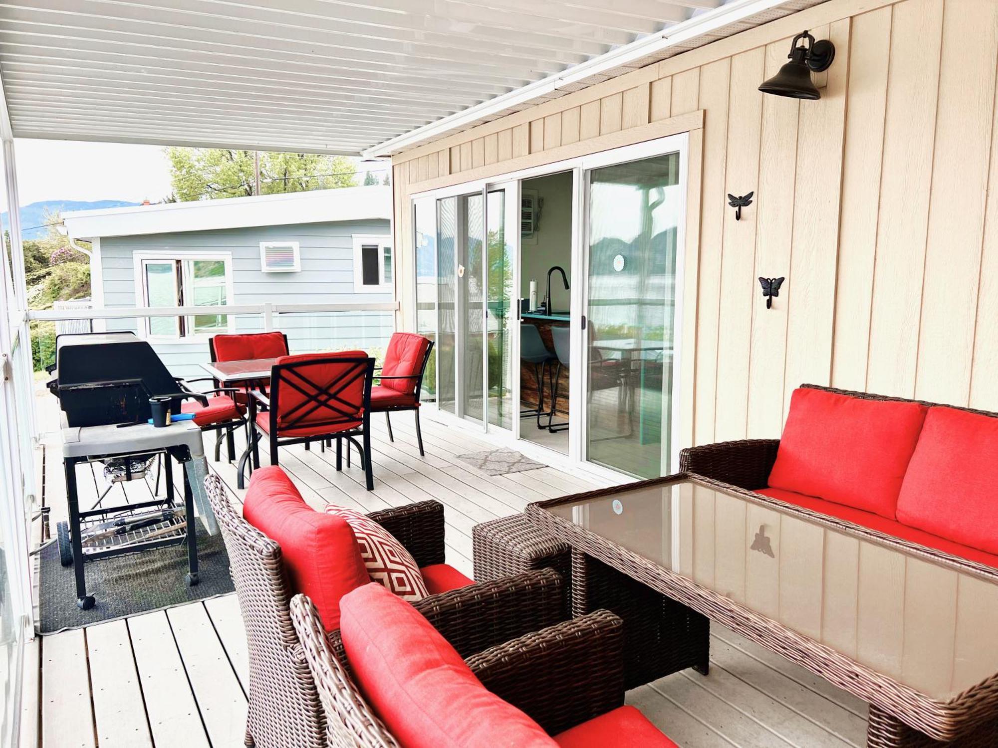 Peachland Beach Resort Eksteriør billede